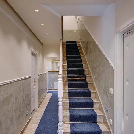 Appartement Zanetti 2 *